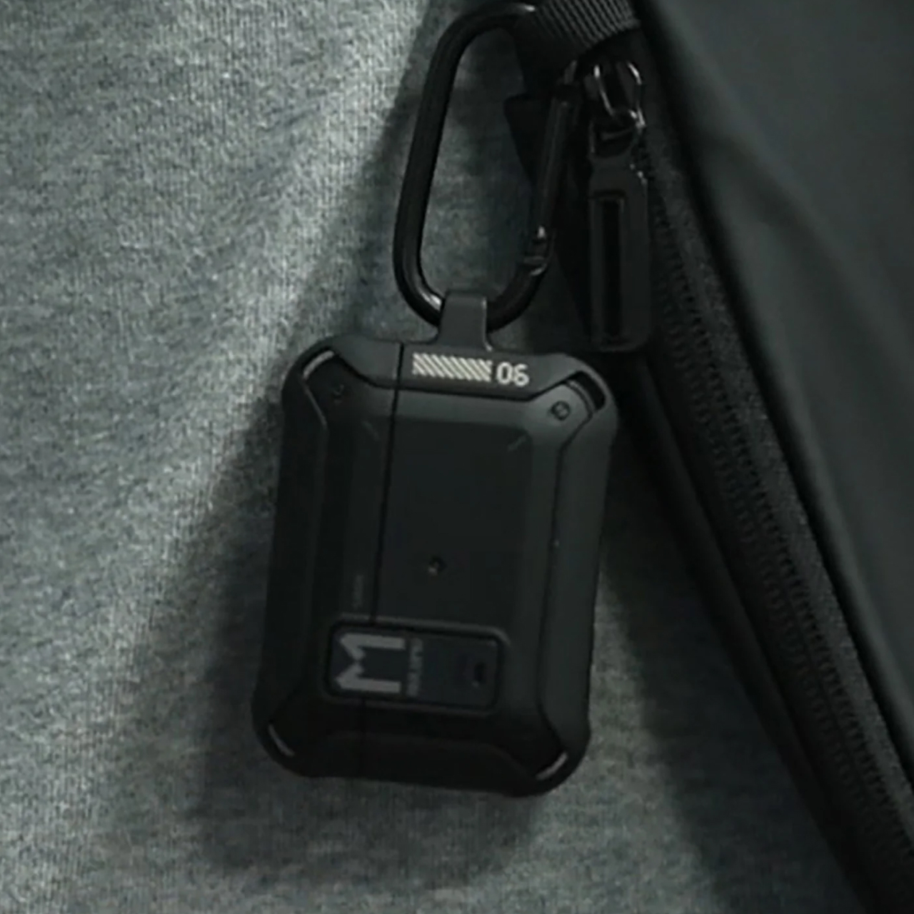 Case for Airpods Pro Gen 2 1 Aulumu Locked Armor Hard Cover Protective Casing with Keychain Carabiner - Gambar 3