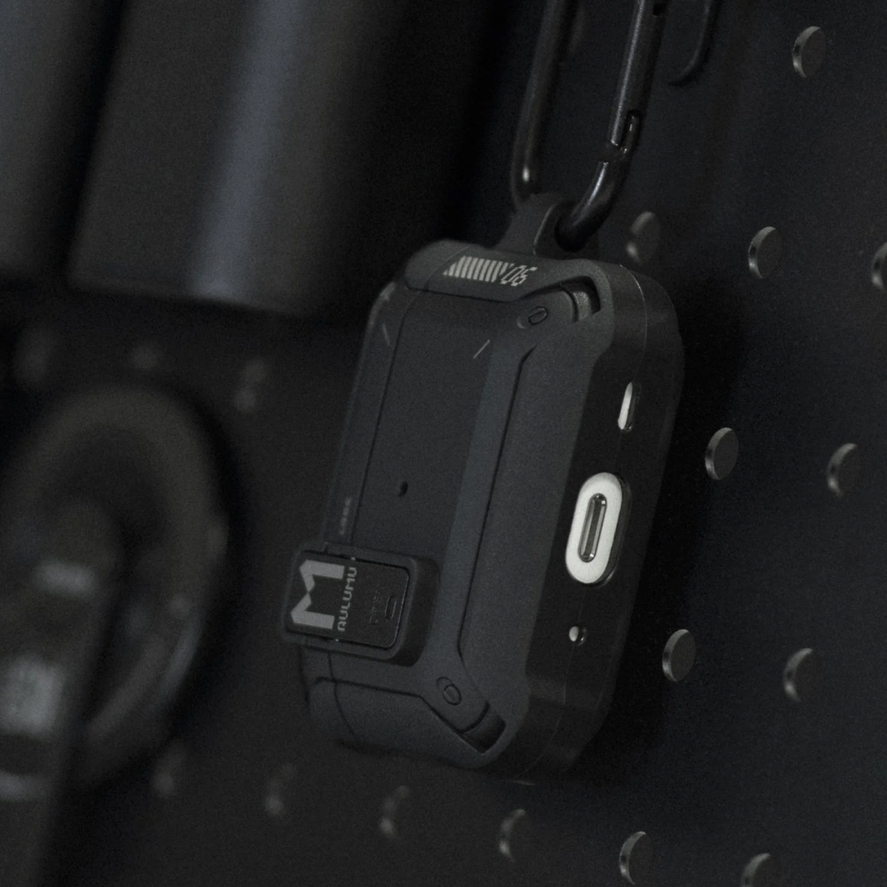 Case for Airpods Pro Gen 2 1 Aulumu Locked Armor Hard Cover Protective Casing with Keychain Carabiner - Gambar 4